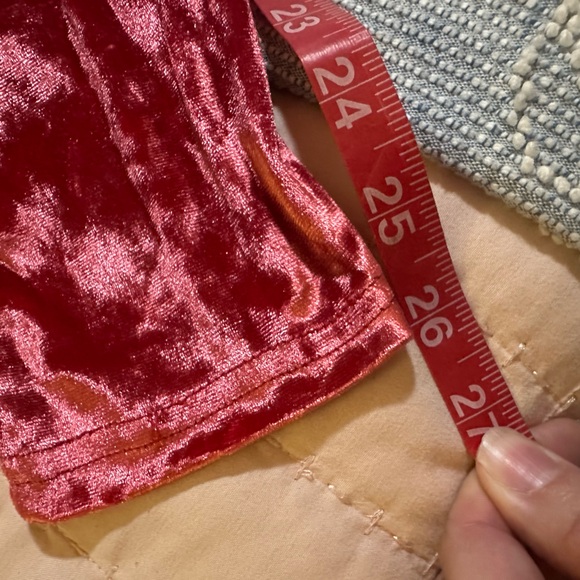 LOT of 2 Unique FABLETICS Velvet Red and Green shiny Leggings Sz M - Picture 10 of 14